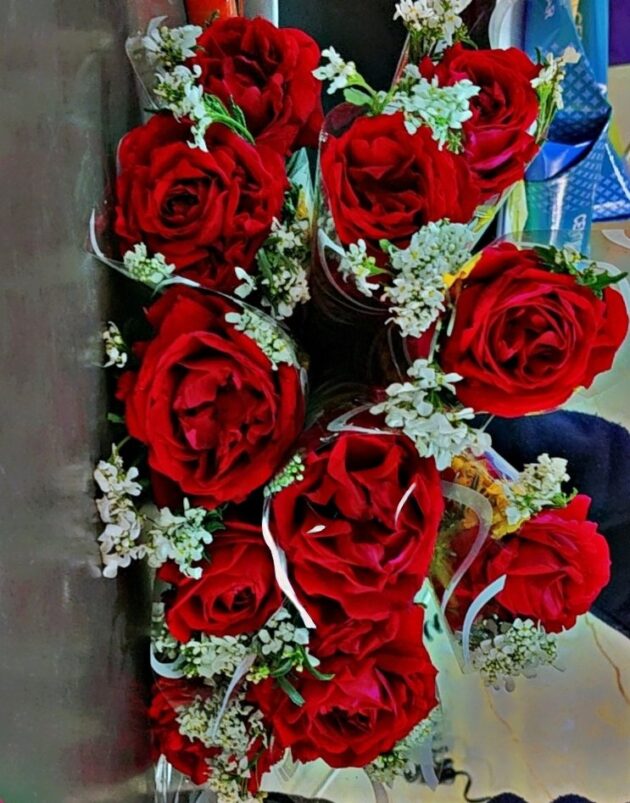 💐 Mix Flower & Indian rose (Desi Gulab)
 Flower Bouquet 💐 with Poly wrap - Image 4